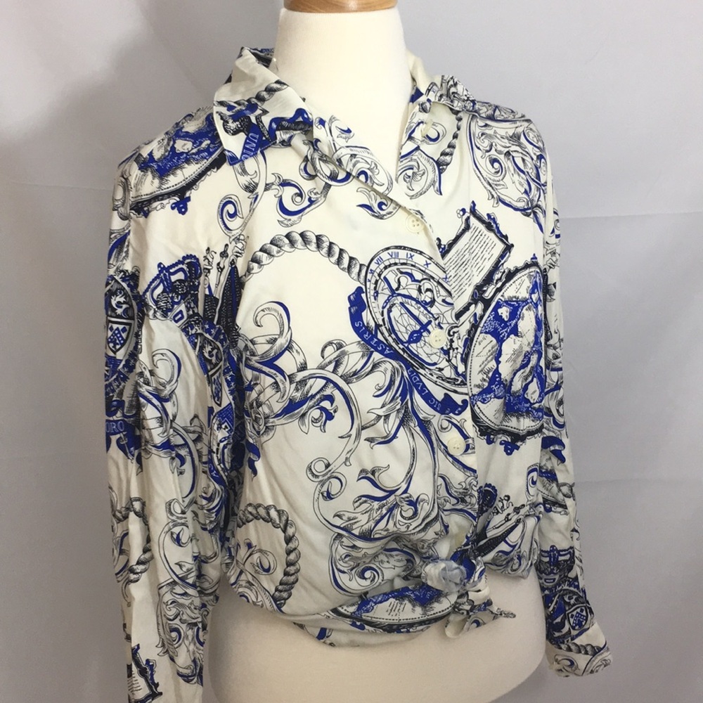 ✨VINTAGE Jones New York Button Up Royal Map Shirt✨